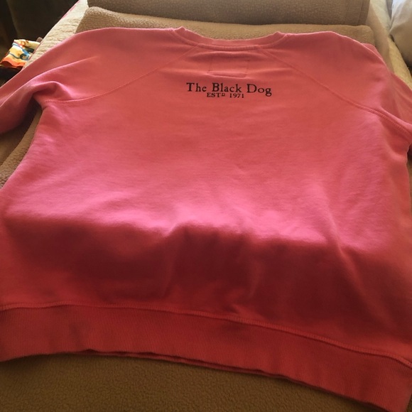 The Black Dog Pink Sweatshirt with Black Dog Logo Woman’s Medium Martha’s Vineya - Picture 10 of 16